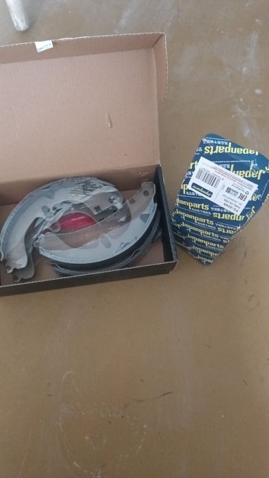 Запчасти на Тойота Карина Е