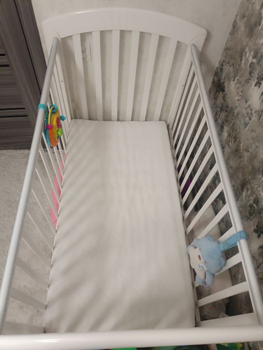 Продам манеж в хорошем состоянии