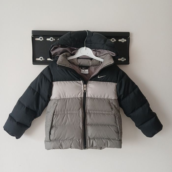 Якета nike гъши пух,Benetton, zara  3-4 години