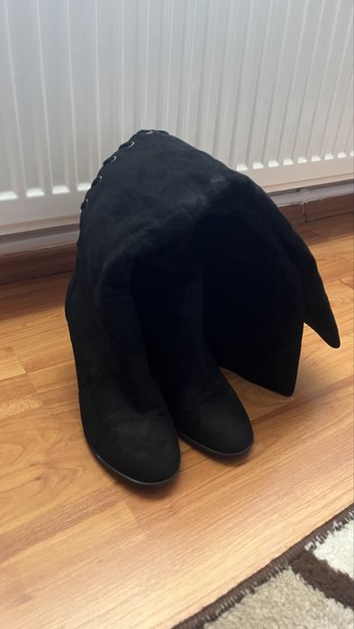 Cizme lungi in stare foarte buna