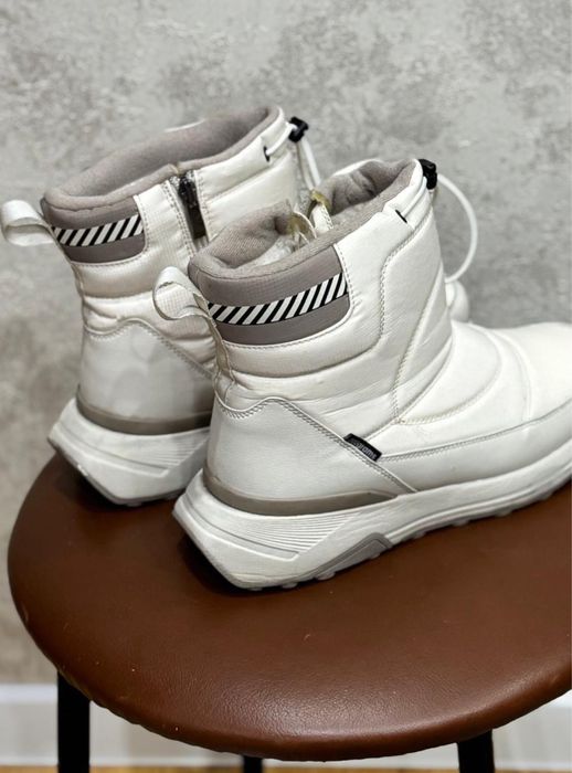 Продам спортивные дутыши