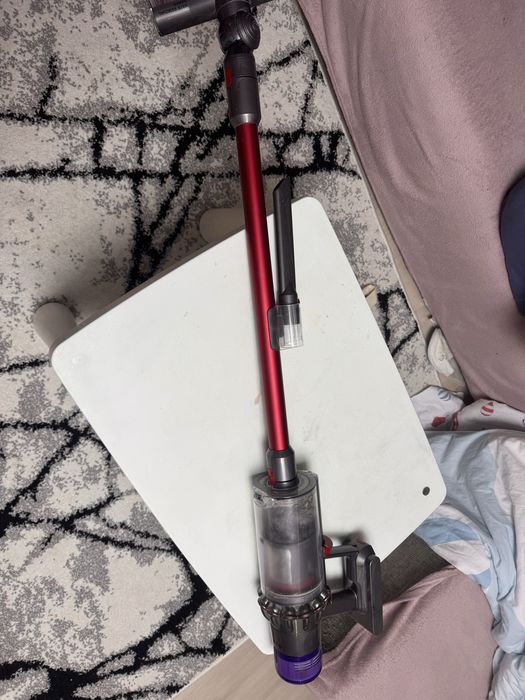 Dyson V11 cu accesorii noi