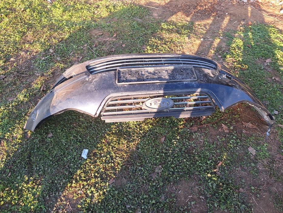 Предна броня за Ford Galaxy 2010