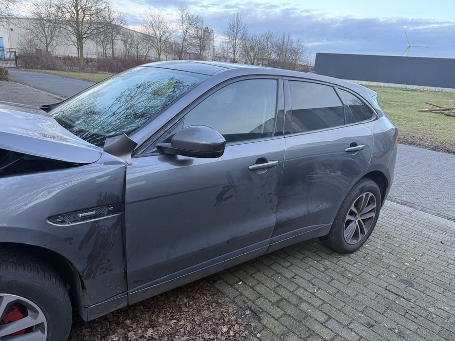 JAGUAR E-PACE 2018 — imagine 4