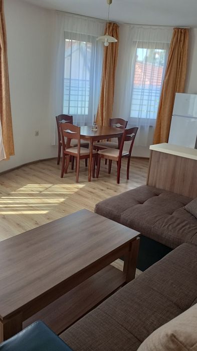 Дава се под наем Двустаен апартамент в Русе, Възраждане - 70 кв.м за 357 € - Снимка #5