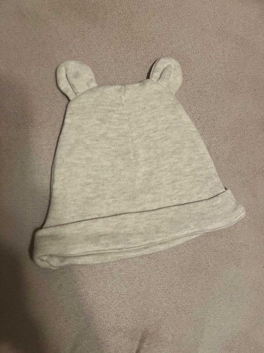 Set caciulite/ sosete/ manusi bebe 0-3 luni, noi