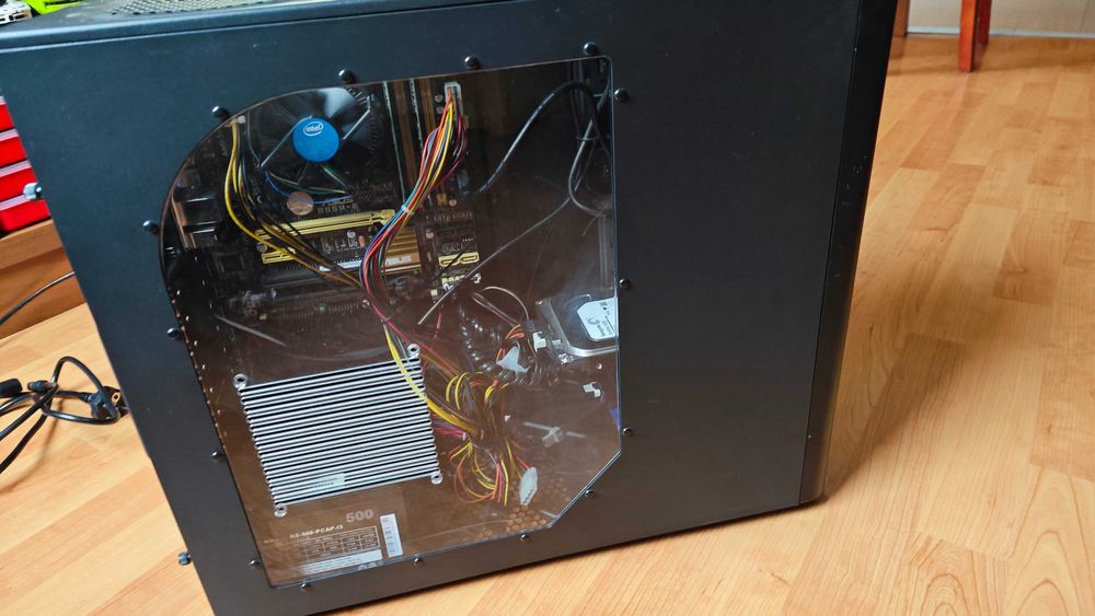 Десктоп компютър i3, 16gb ram, 120gb+1000gb, 500w