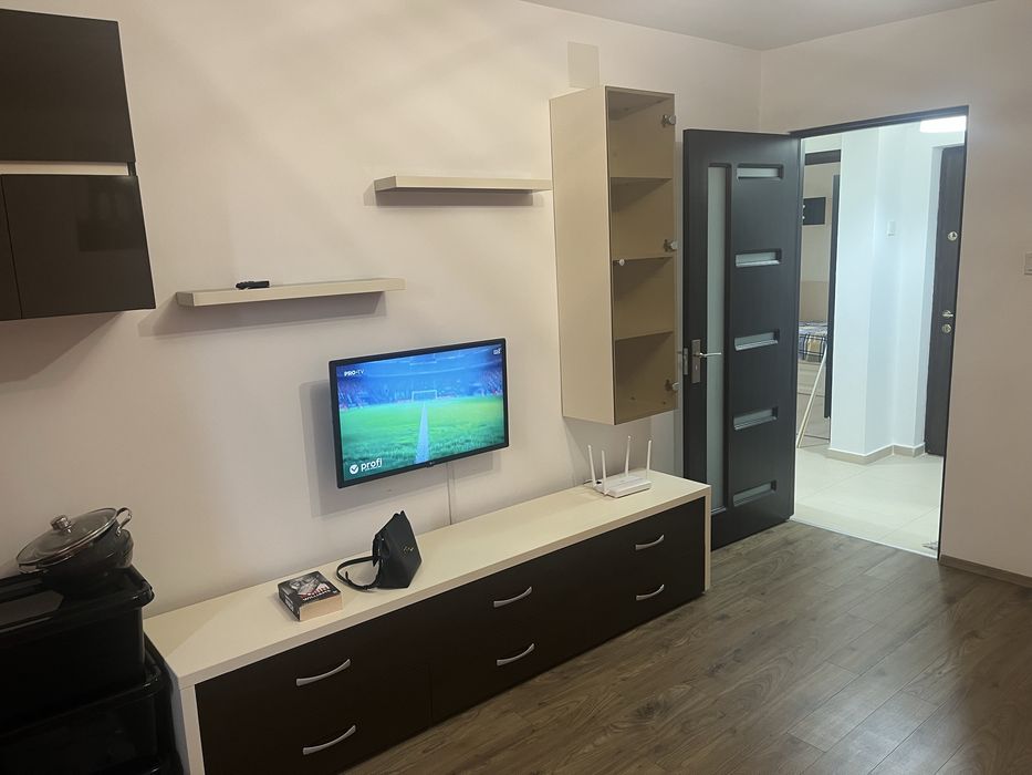 Particular Inchiriere apartament  3 camere Buftea  Studio central