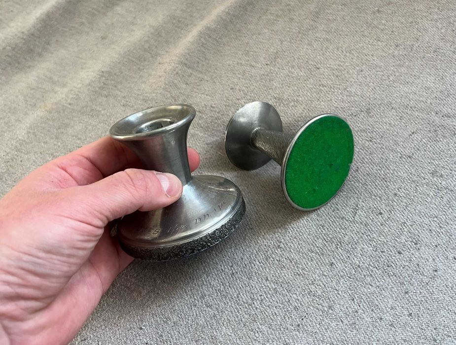 Set 2 suporturi lumanari din cositor pewter anii 60 Danemarca