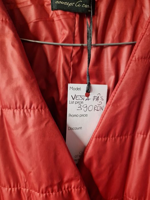 Vestă de faș Concept a Trois, măr.M-L, nouă,cu etichetă,