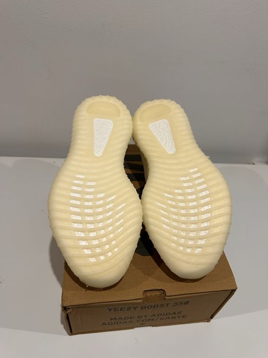 Yeezy Boost 350 V2