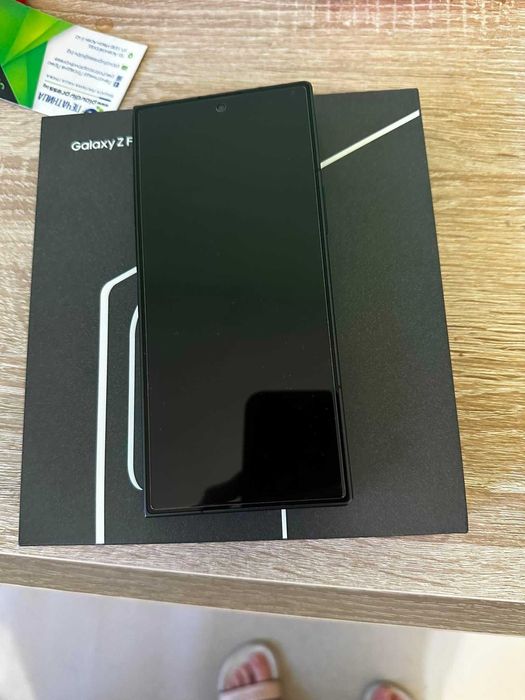 Продавам Samsung Galaxy Z Fold 7