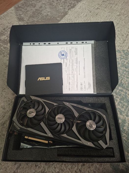 3070 ASUS ROG Strix Gaming OC 8GB.