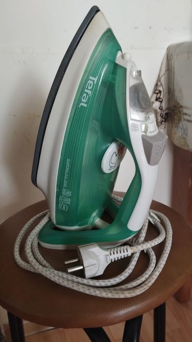 Утюг продам б/у в хорошем состоянии