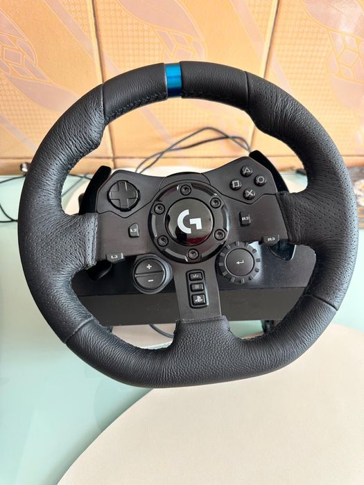 Volan gaming logitech TrueForce G923