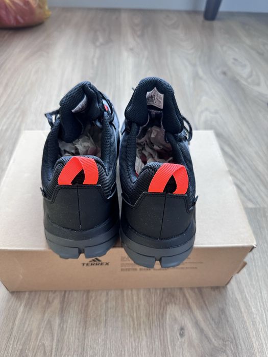 Adidas мужские кроссовки