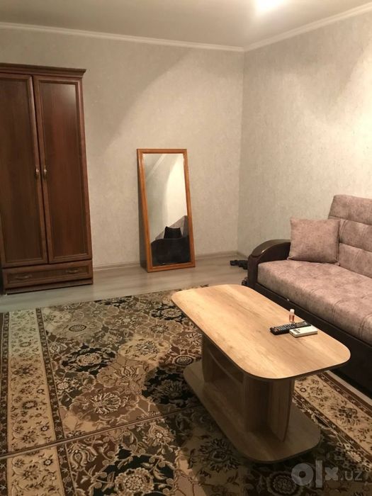 Чиланзар 8. Продажа. Срочно. 1 комнатная. Ориентир Парус