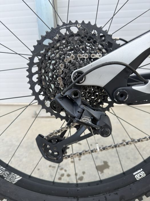 Bicicleta YT Jeffsy CF Pro (L)