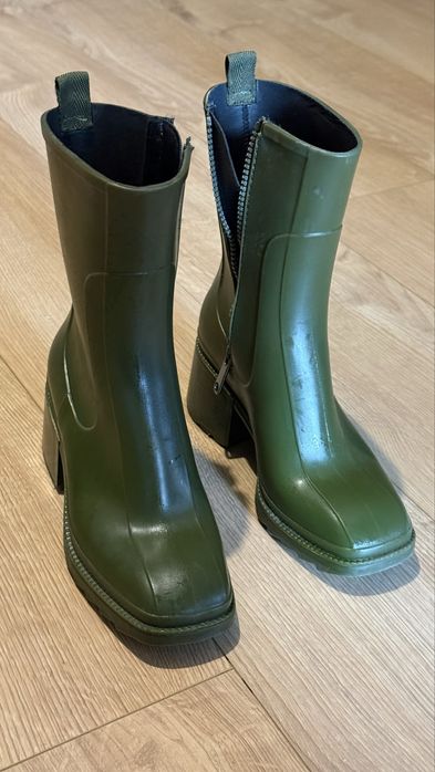 Маслено зелени боти тип Celine