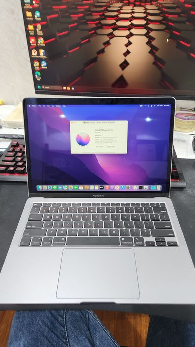 Macbook Air  i3 8/256