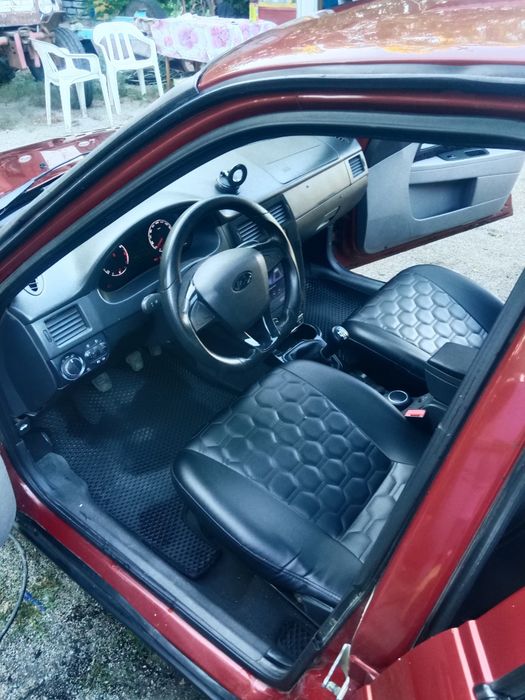 Продам приору   ..