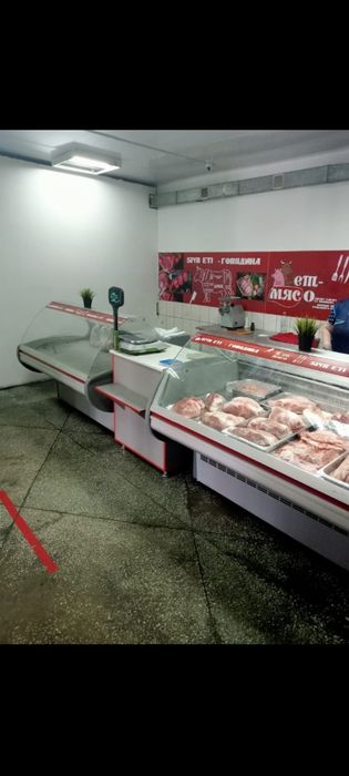 Продам ветрины..