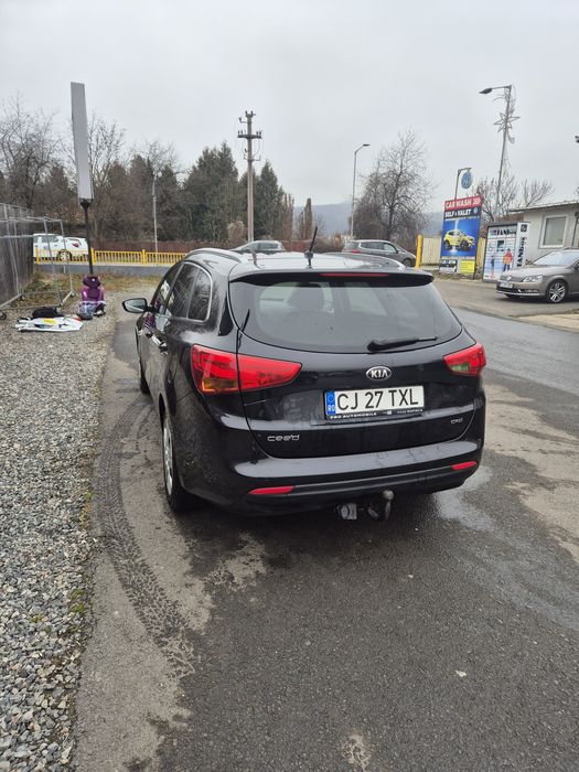 Vând kia ceed 1.6 crdi 2013