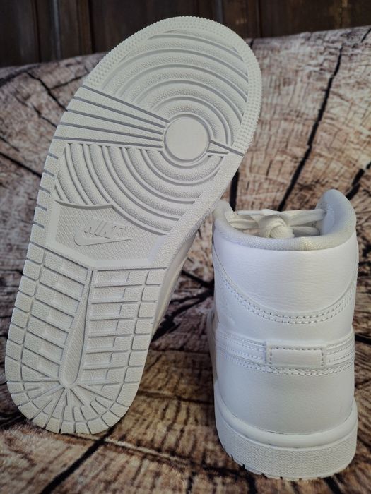 Маратонки Nike Air Jordan 1 Mid Triple White Бели, EU-36.5/UK-3.5