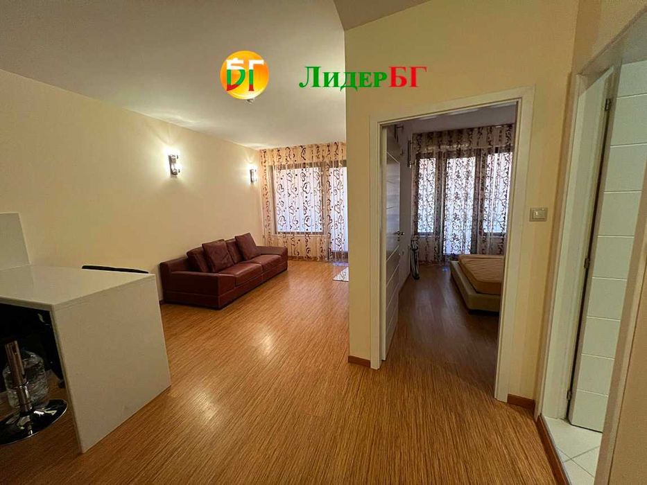 Тристаен апартамент с фронтална гледка към морето в комплекс Сирена