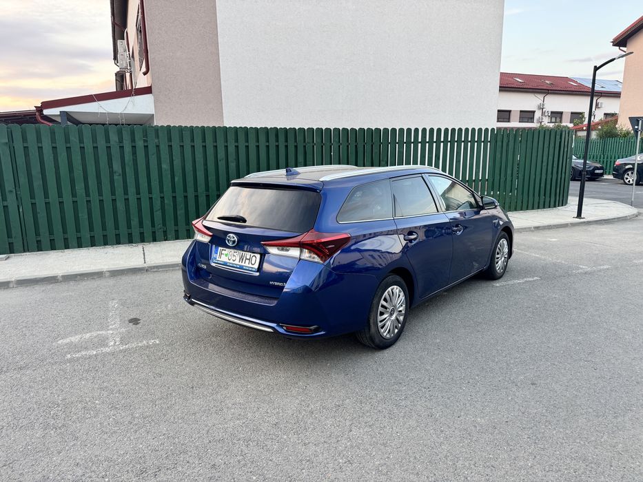 TOYOTA Auris 2018 — imagine 3
