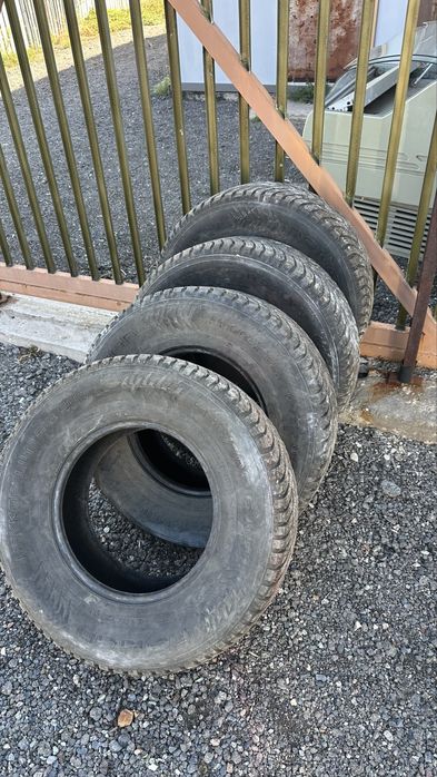 NOKIAN зимние 265/70