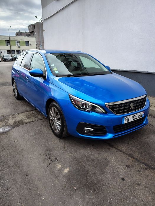 Peugeot 308 Allure/ 2021/ 1.5 Blue hdi/ Euro 6 / Navi/ Line Assist/