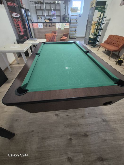 Biliard arata impecabil