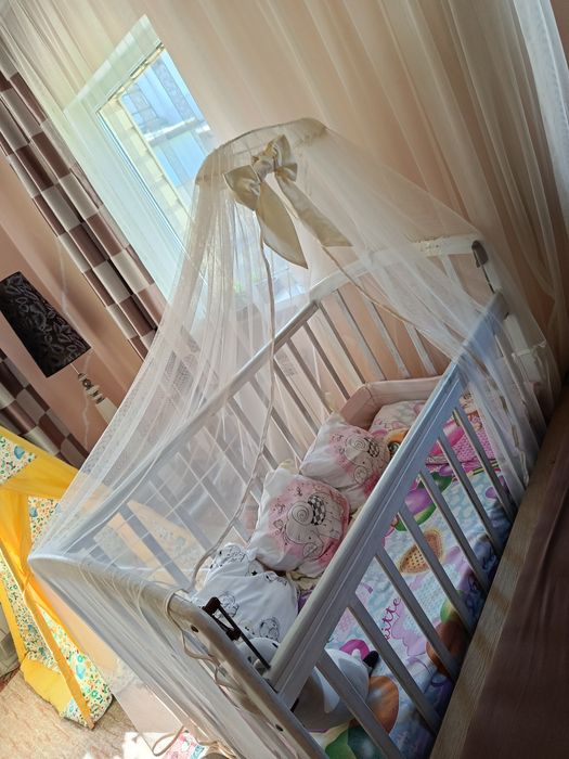 Детская кроватка