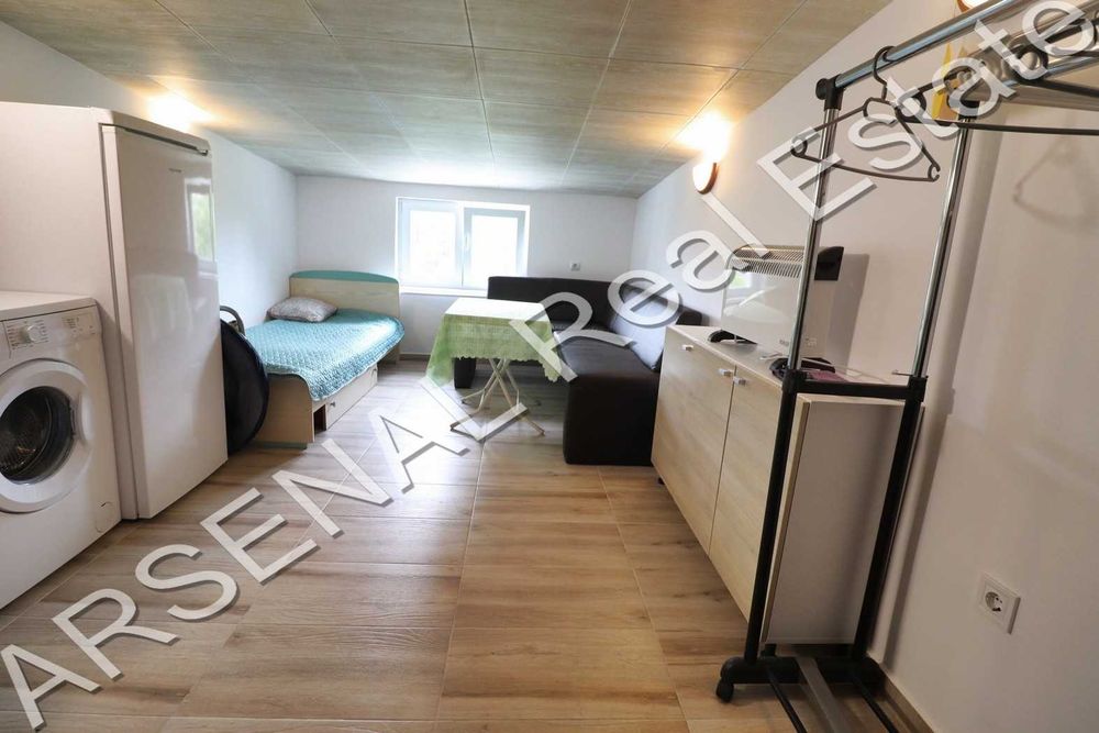 Дава се под наем Едностаен апартамент в София, Изток - 30 кв.м за 359.04 € - Снимка #1