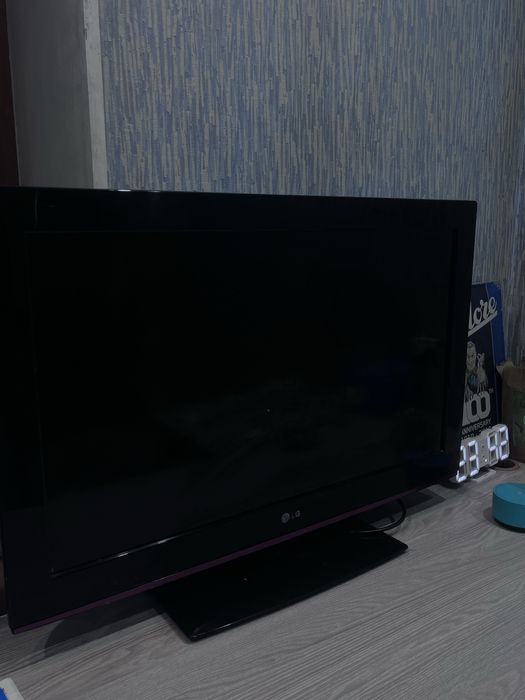 Продам телевизор LG
