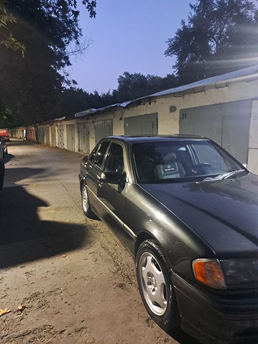 Продам Машину Mercedes w202  Год 1993