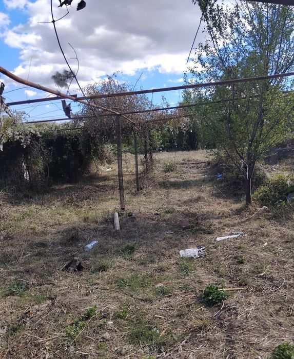 Продава къща в с.Коркина общ.Бобов дол