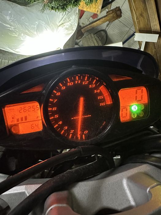 Suzuki gsr 600 Yoshimura