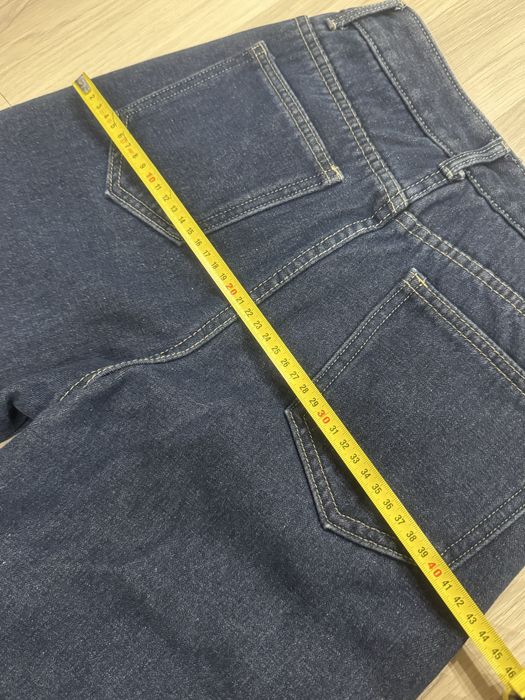 Дънки, тъмносин деним и сака