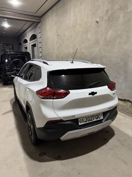 Tracker 2022 yil Premier Full Toza