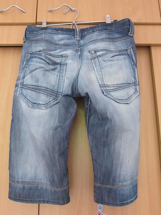 Pantaloni/blugi/jeanși scurti 3 sferturi barbatesti slim-fit mărimea W32
