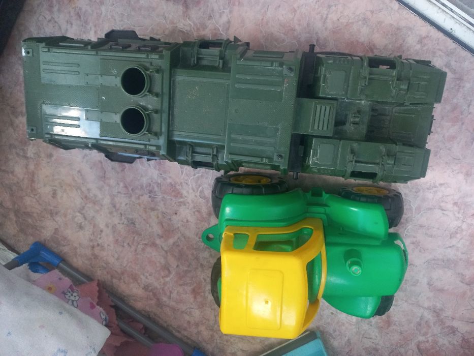 Продаю игрушки детские