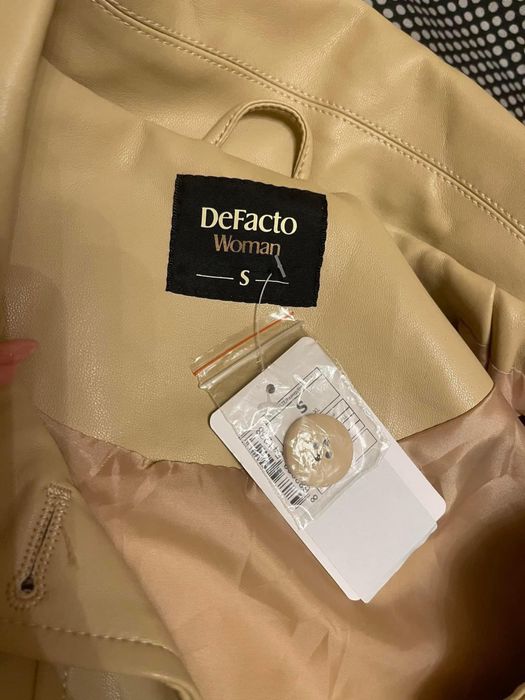 Jacheta DeFacto noua