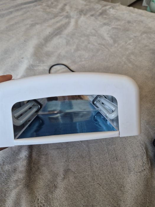 UV Лампа за нокти