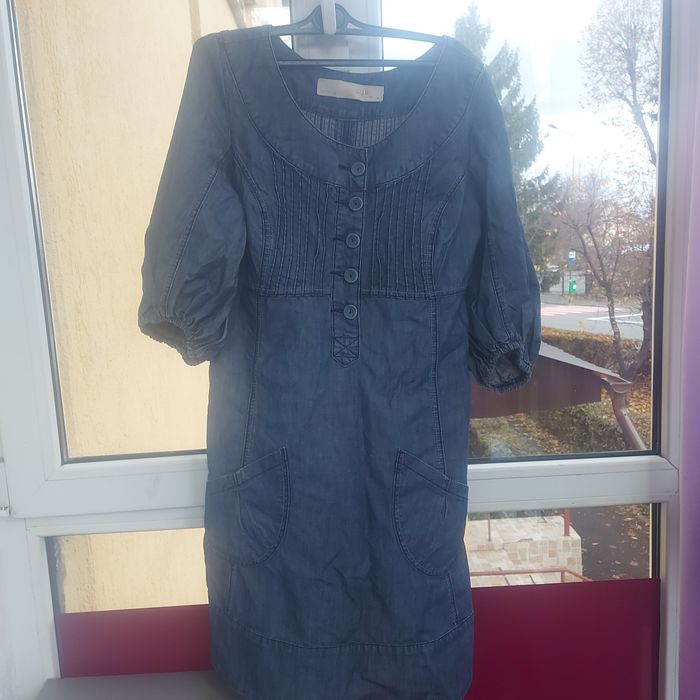 Vind rochie și șapcă marimea M