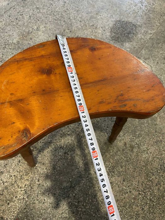 Столче дървено. Трикрако