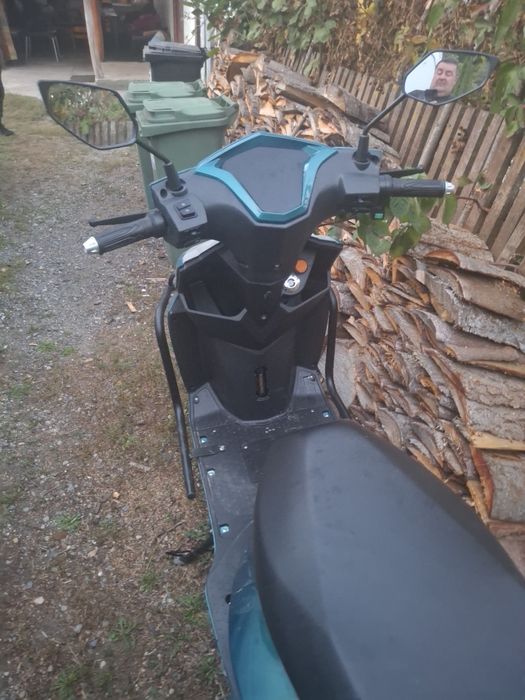 Vand  scuter electric