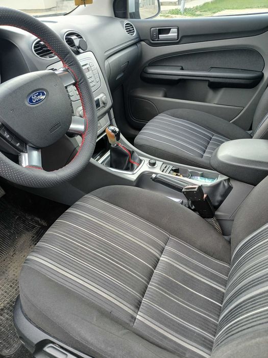 Ford Focus 2009 benzina