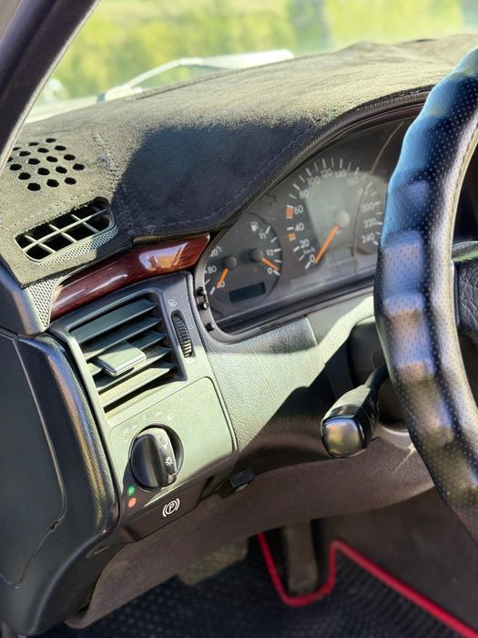 Продам Mersedes Benz E230